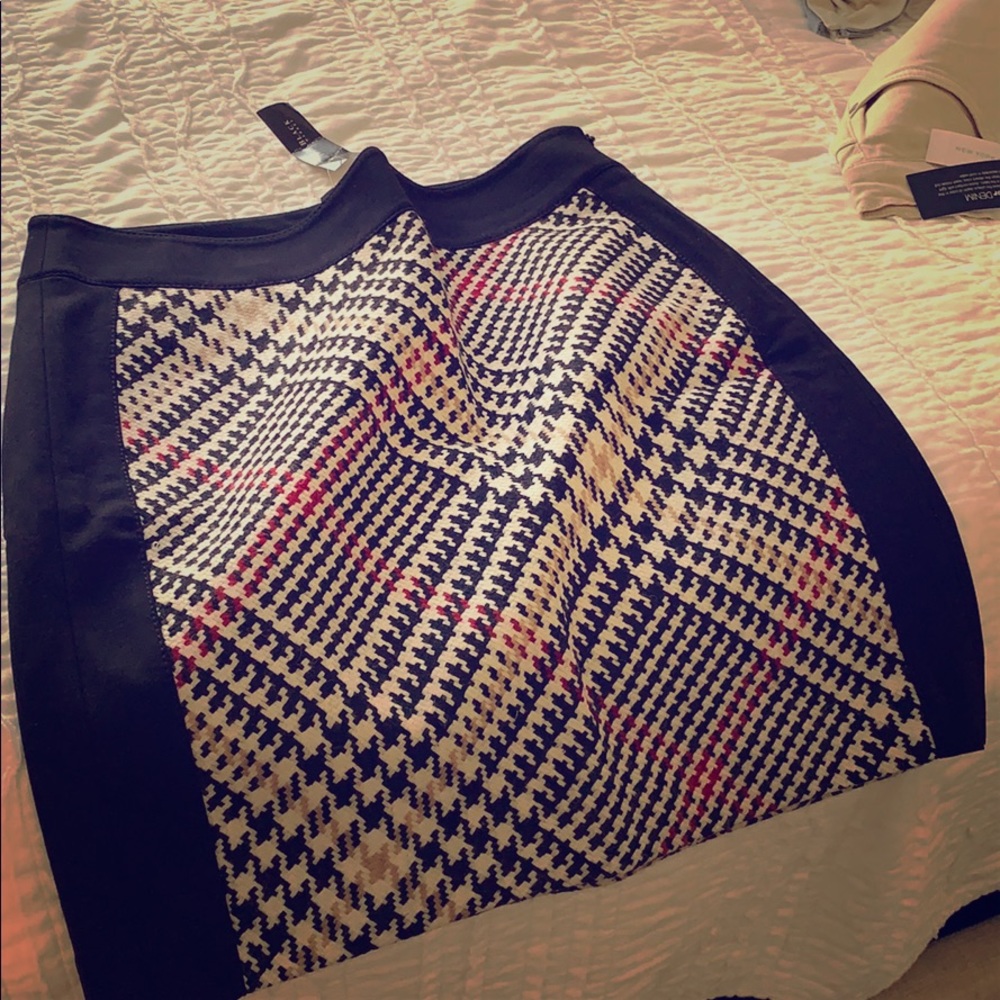 White and Black Plaid Pencil Skirt